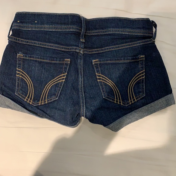 Short jean shorts - Picture 2 of 3